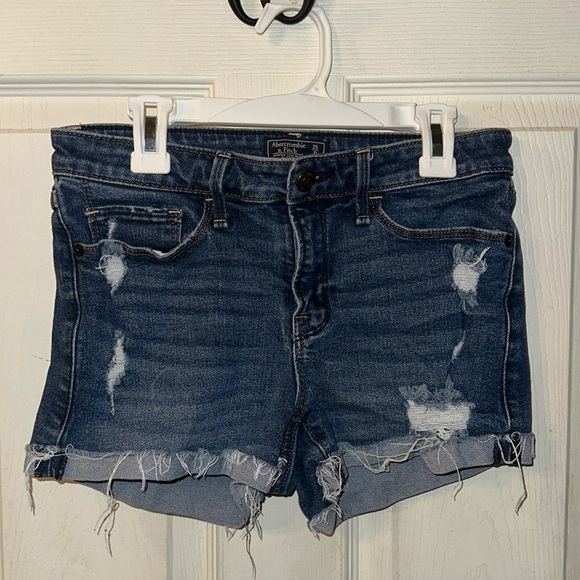 Abercrombie & Fitch Harper Low Rise Ripped Jean Short. size 25/0 - Picture 1 of 5